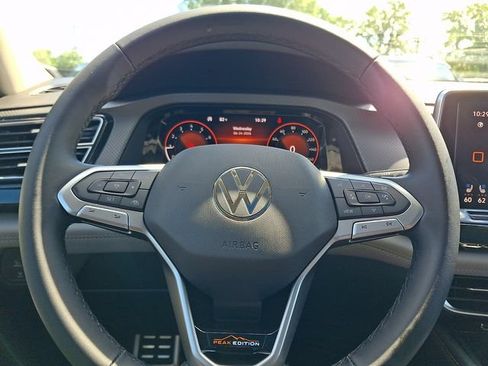 New 2026 Volkswagen Atlas Peak Edition AWD/4WD image 10