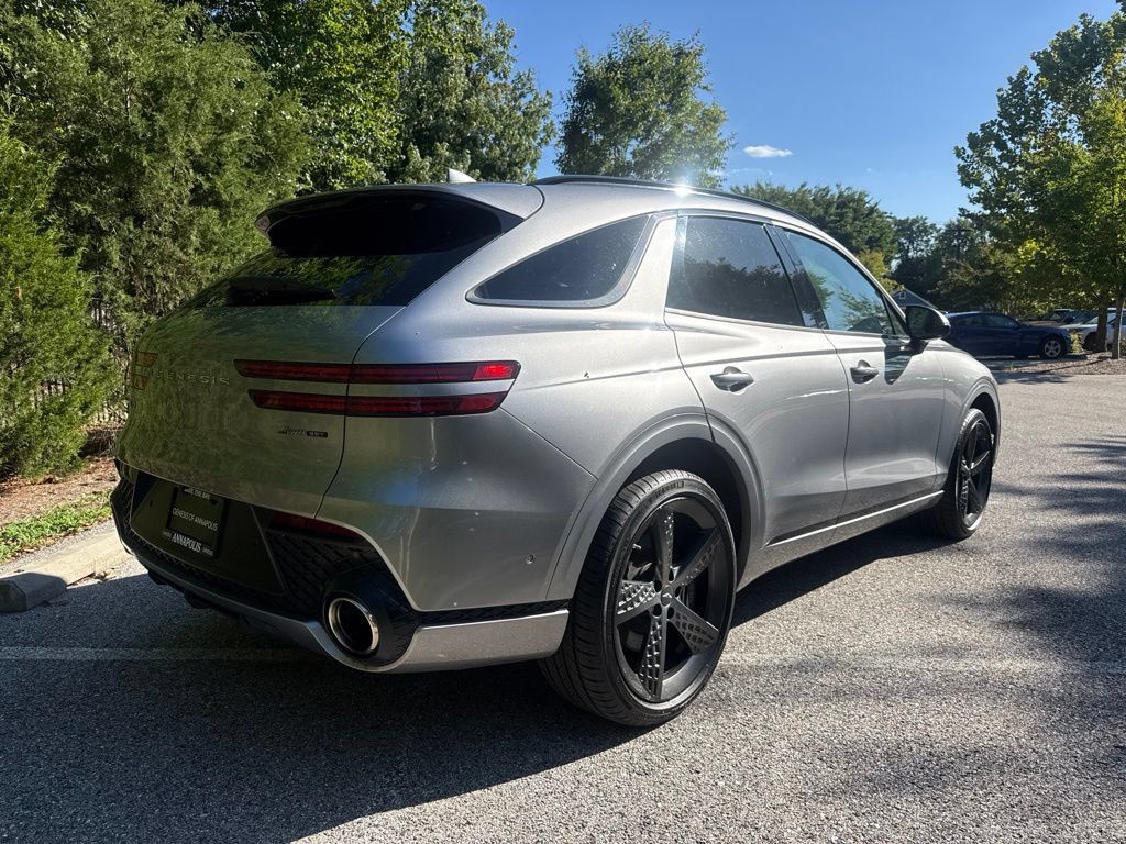 Used 2024 Genesis GV70 3.5T Sport w/ Sport Prestige Package AWD/4WD image 10