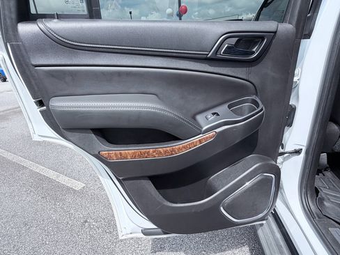Used 2018 Chevrolet Tahoe Premier w/ RST 6.2L Performance Edition RWD image 33
