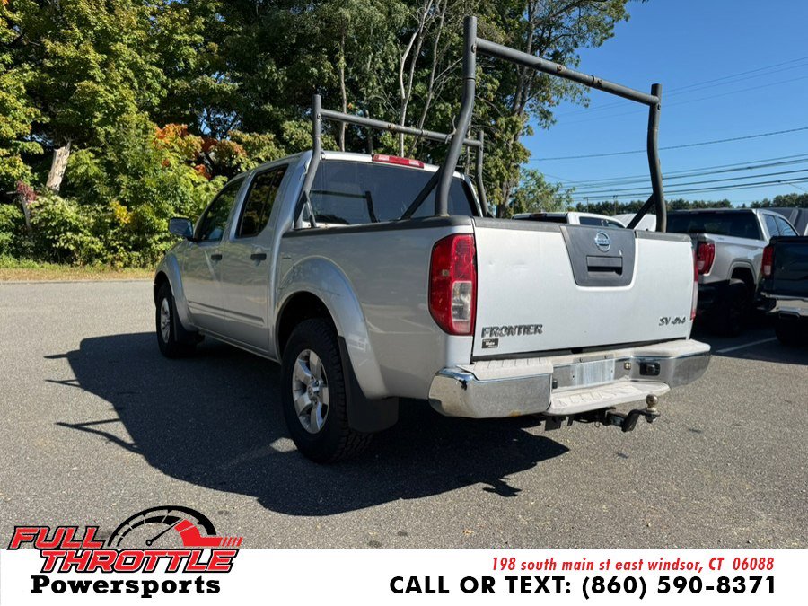 Used 2011 Nissan Frontier SV w/ SV Premium Utility Pkg AWD/4WD image 6
