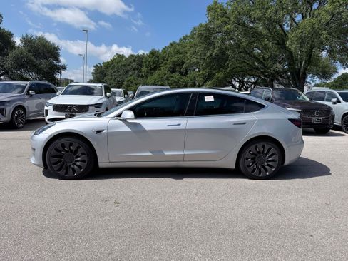 Used 2018 Tesla Model 3 Long Range RWD image 3