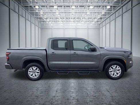 Used 2022 Nissan Frontier SV AWD/4WD image 4