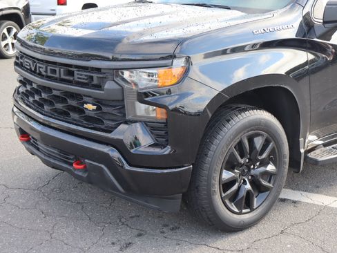 Used 2022 Chevrolet Silverado 1500 Custom AWD/4WD image 6