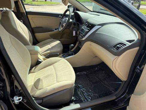 Used 2012 Hyundai Accent GLS w/ Premium Pkg 3 FWD image 19