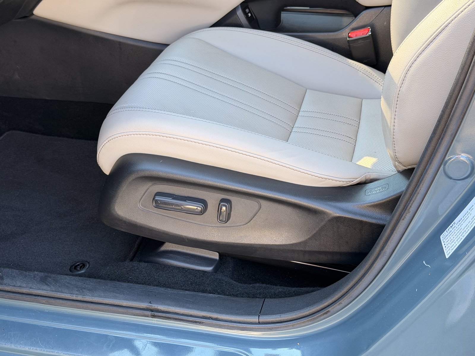 Used 2025 Honda HR-V EX-L image 15