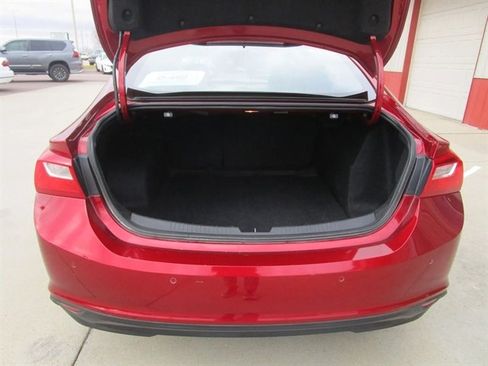 Used 2024 Chevrolet Malibu LT image 15