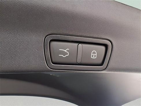 Used 2024 Alfa Romeo Stelvio Veloce image 27