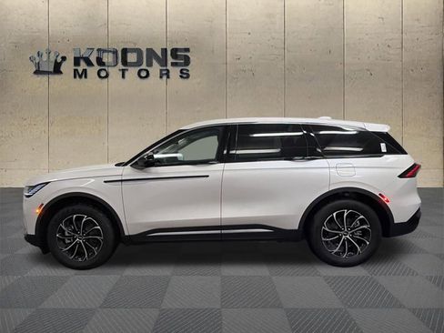 New 2026 Lincoln Nautilus Premier w/ Equipment Group 102A AWD/4WD image 4