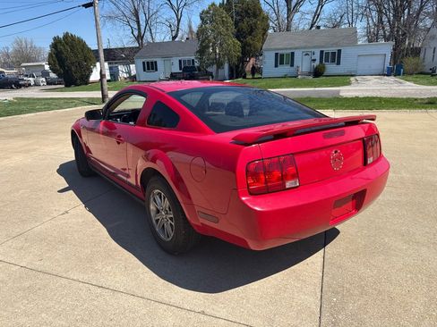 Used 2006 Ford Mustang Coupe image 8