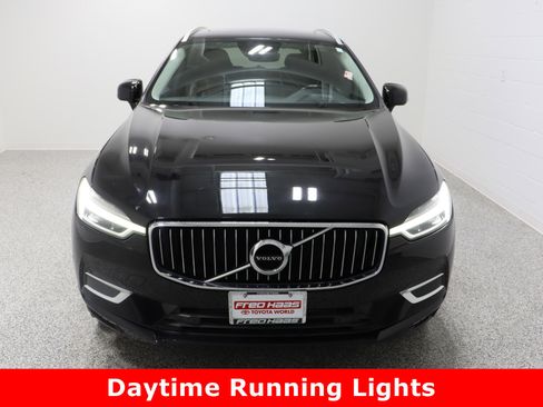 Used 2018 Volvo XC60 T6 Inscription w/ Convenience Package image 3