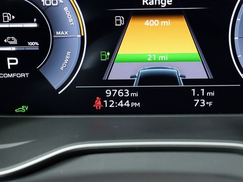 Used 2024 Audi Q5 e Premium Plus w/ Premium Plus Package image 52