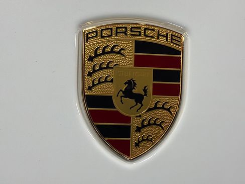 Used 2025 Porsche Macan image 12