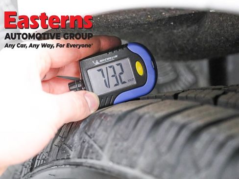 Used 2023 Chrysler Voyager LX image 26