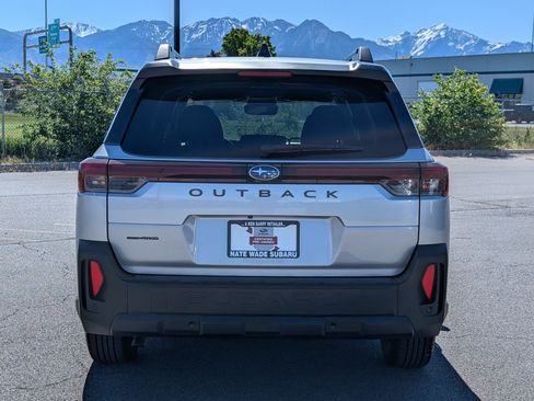 Used 2026 Subaru Outback Limited AWD/4WD image 4