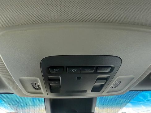 Used 2018 Toyota Camry SE w/ Moonroof Package FWD image 22
