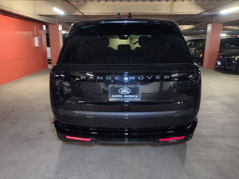 New 2026 Land Rover Range Rover Long Wheelbase SE AWD/4WD image 4