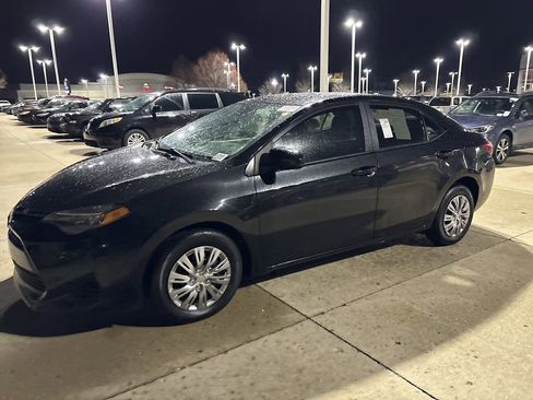Used 2019 Toyota Corolla L image 7