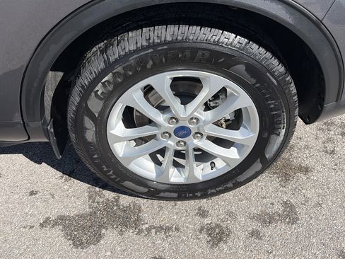 Used 2022 Ford Escape SE w/ Convenience Package image 9