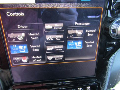 Used 2019 RAM 1500 Limited AWD/4WD image 40