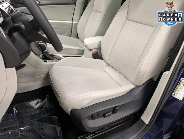Used 2022 Volkswagen Tiguan SE AWD/4WD image 11