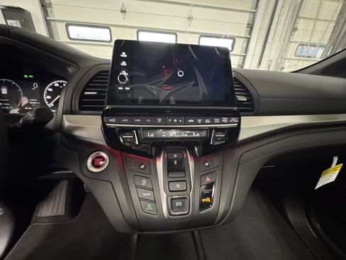 New 2026 Honda Odyssey Sport-L image 17