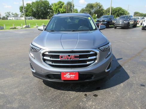 Used 2020 GMC Terrain SLE w/ Driver Convenience Package FWD image 11
