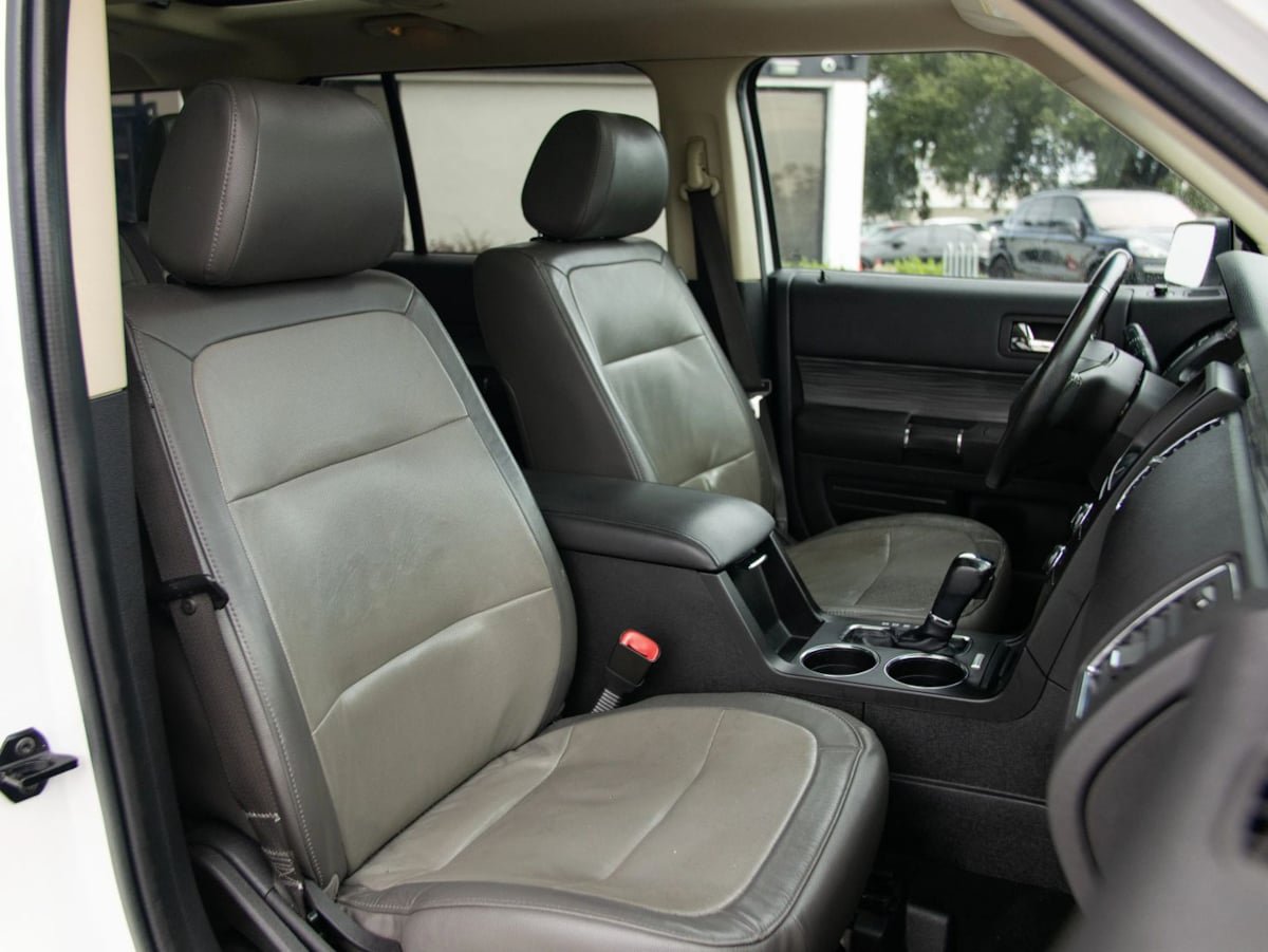 Used 2019 Ford Flex SEL w/ Equipment Group 202A FWD image 17
