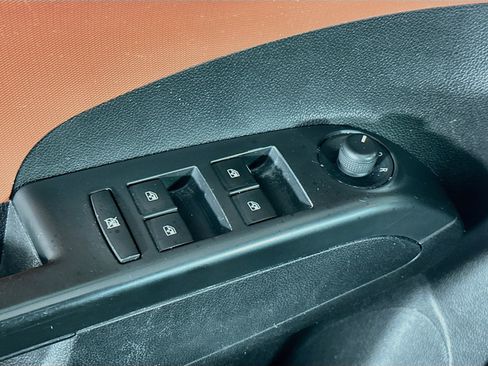 Used 2015 Chevrolet Sonic LTZ FWD image 15