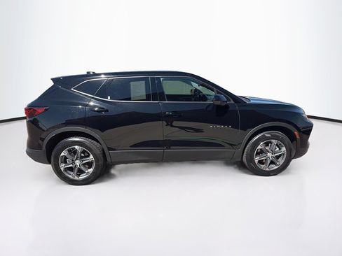 Used 2025 Chevrolet Blazer LT AWD/4WD image 10