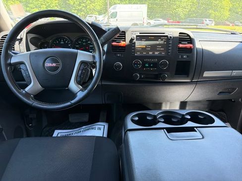 Used 2013 GMC Sierra 2500 SLE w/ SLE Preferred Package AWD/4WD image 13