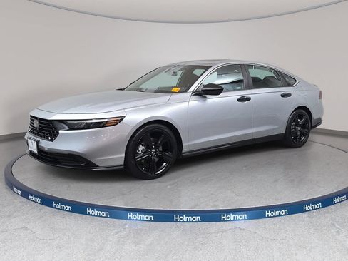 Used 2023 Honda Accord Sport image 1