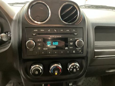 Used 2016 Jeep Patriot Sport w/ Power Value Group FWD image 21