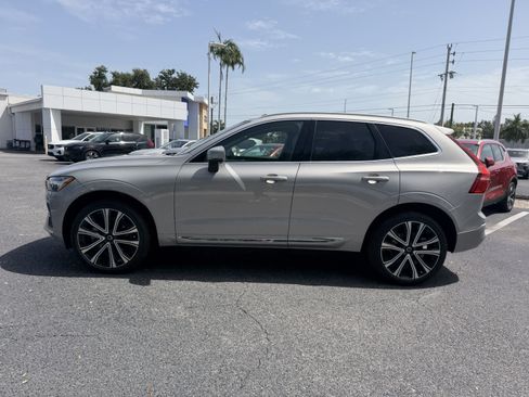 Certified 2023 Volvo XC60 B5 Ultimate w/ Climate Package FWD image 6
