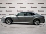 Used 2022 Toyota Camry LE image 2