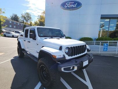 Used 2025 Jeep Gladiator Sport w/ Premium Package