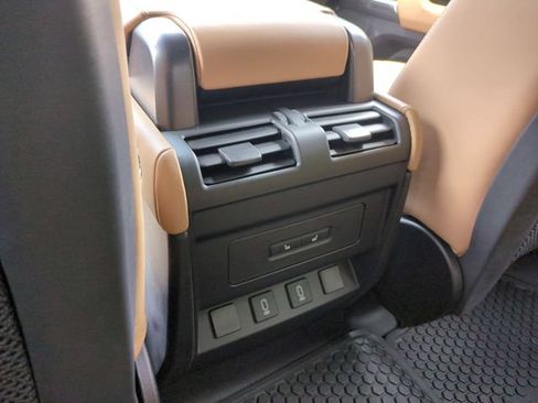 New 2026 Land Rover Defender 110 X-Dynamic SE AWD/4WD image 13
