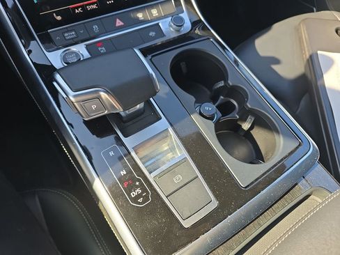 Used 2025 Audi Q7 3.0T Premium Plus AWD/4WD image 28