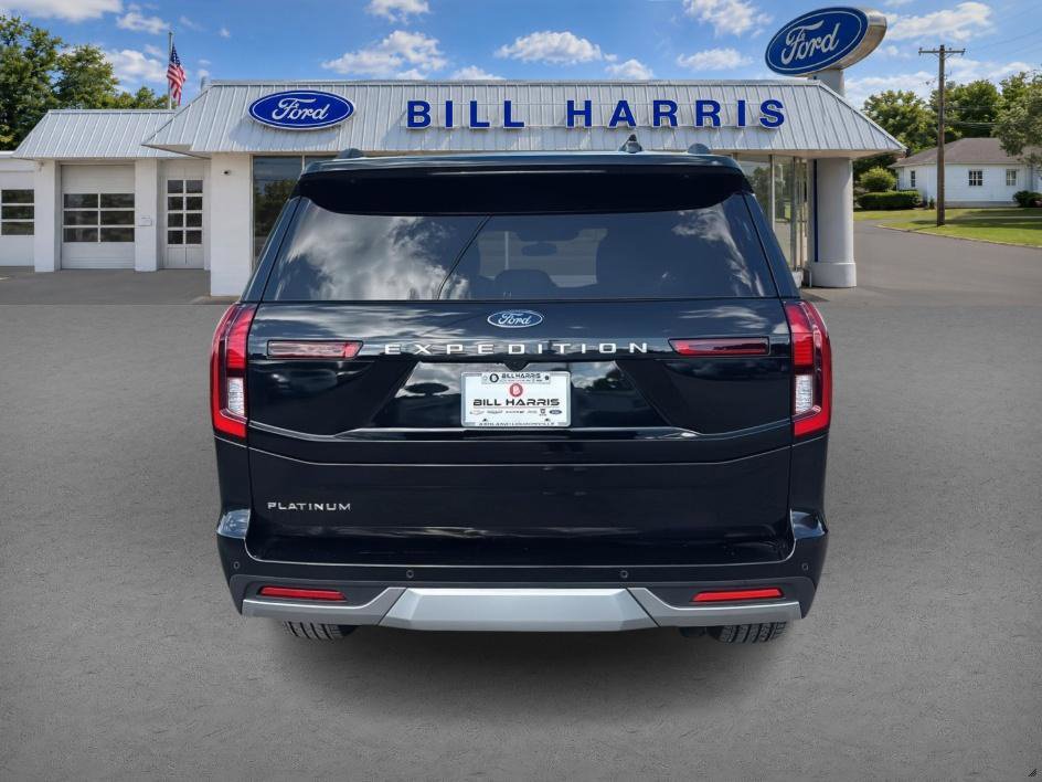 Used 2026 Ford Expedition Platinum w/ Driver's Package AWD/4WD image 8