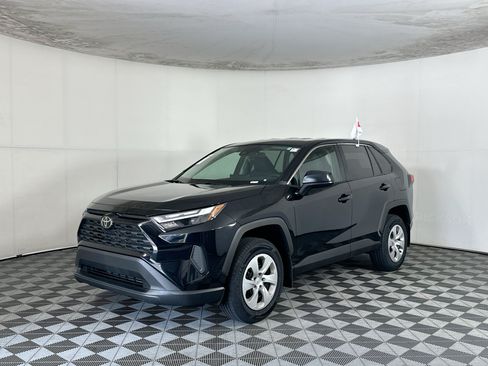 Certified 2025 Toyota RAV4 LE FWD image 7