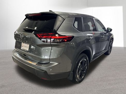Certified 2026 Nissan Rogue SV w/ Cold Weather Package AWD/4WD image 41