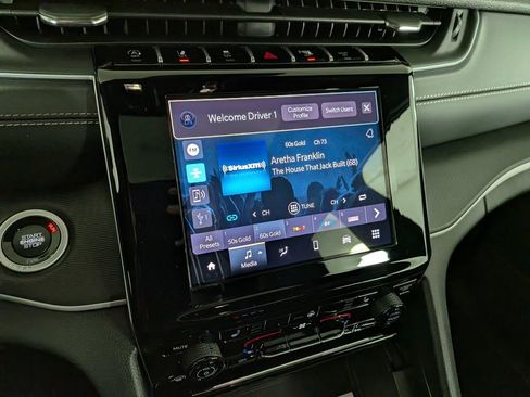 New 2025 Jeep Grand Cherokee L Altitude image 24