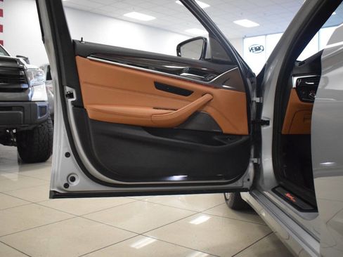 Used 2018 BMW 540i image 33