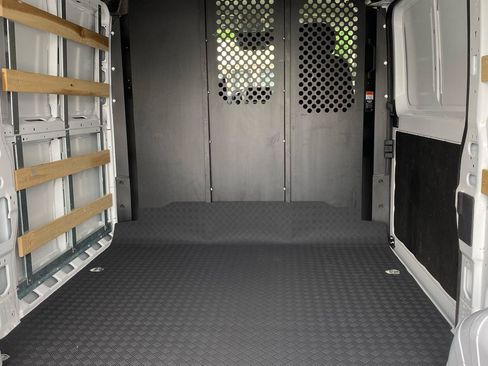 Used 2025 RAM ProMaster 2500 w/ U-Haul Equipment Group FWD image 11