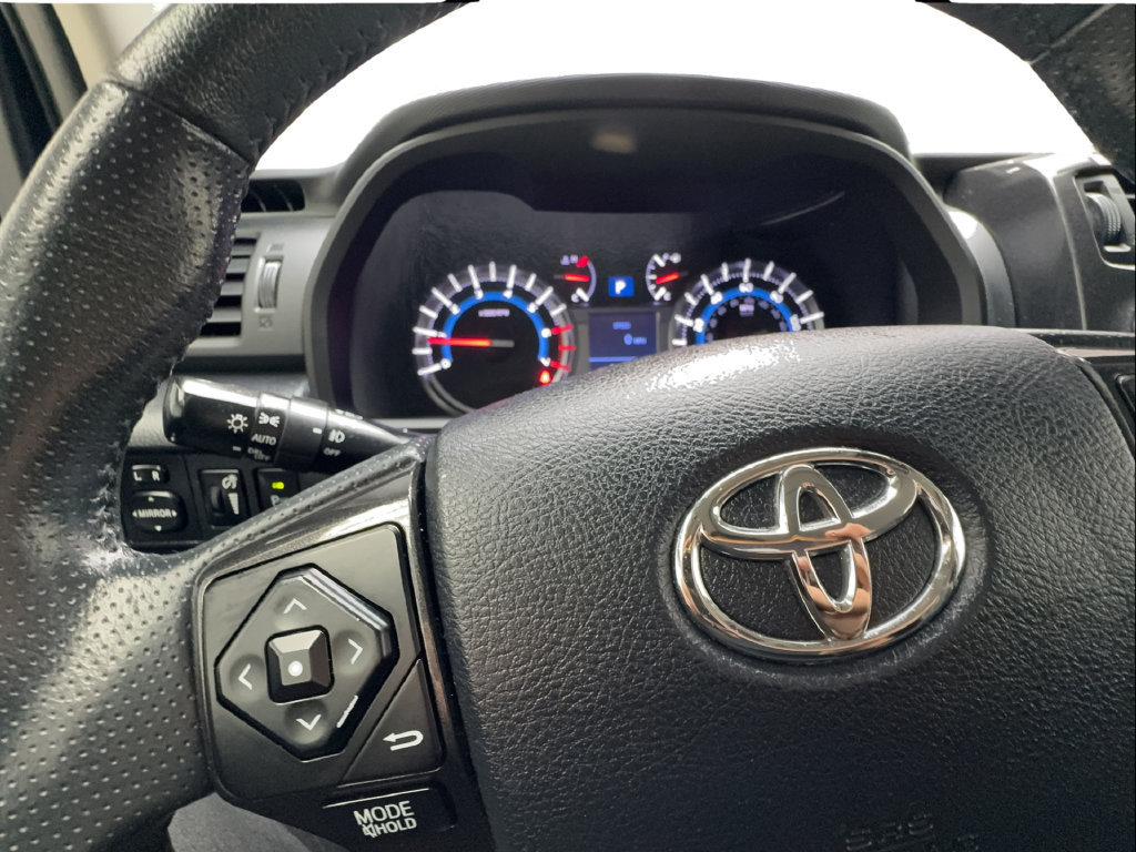 Used 2019 Toyota 4Runner Limited AWD/4WD image 46