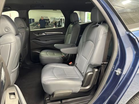 Used 2023 Buick Enclave Essence AWD/4WD image 35