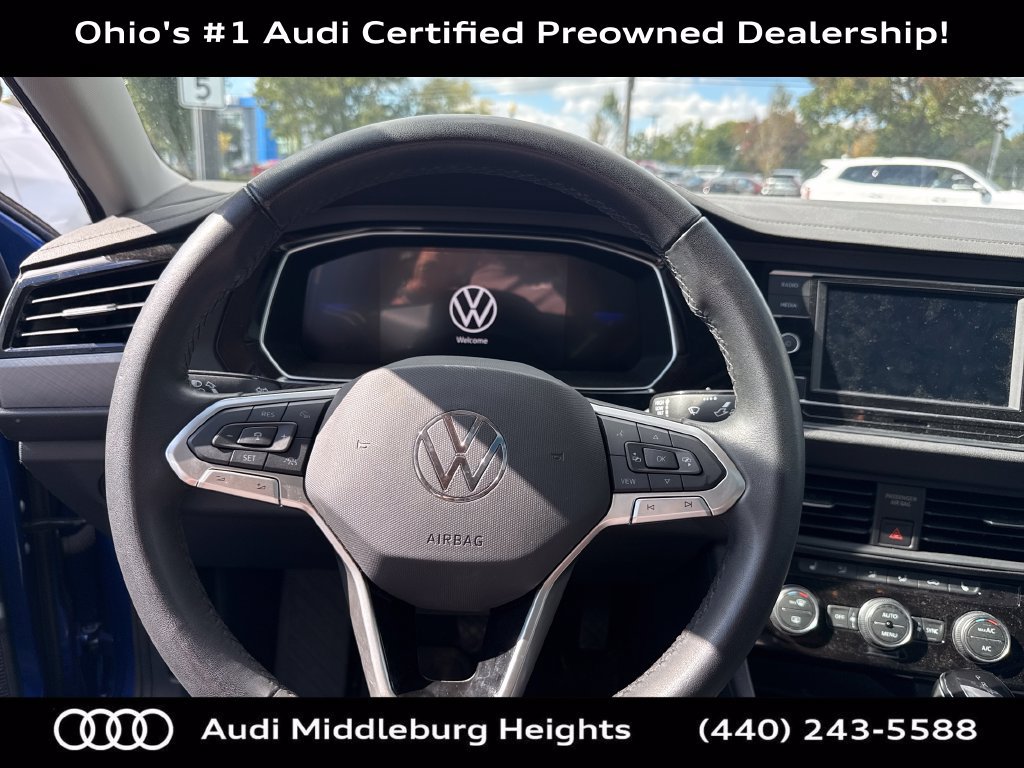 Used 2024 Volkswagen Jetta SE w/ Panoramic Sunroof Package FWD image 11