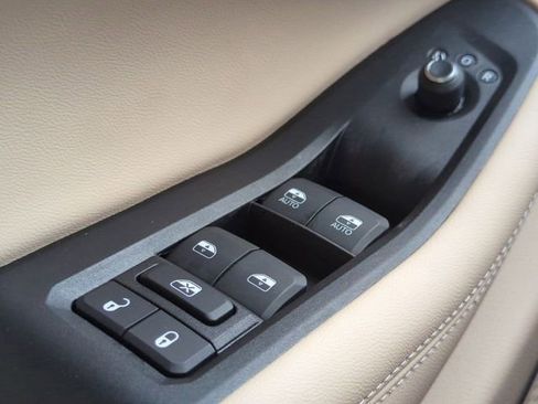 Used 2024 Jeep Grand Cherokee Limited 4xe w/ Luxury Tech Group II image 26