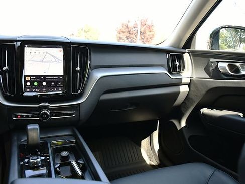 Certified 2024 Volvo XC60 B5 Core w/ Climate Package AWD/4WD image 22