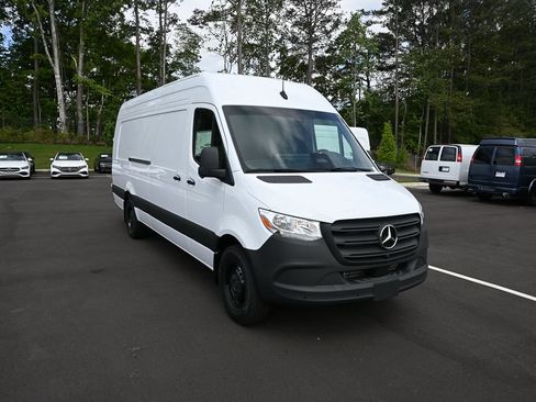 Used 2026 Mercedes-Benz Sprinter 2500 image 21