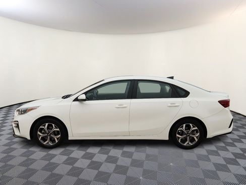 Used 2021 Kia Forte LXS FWD image 2